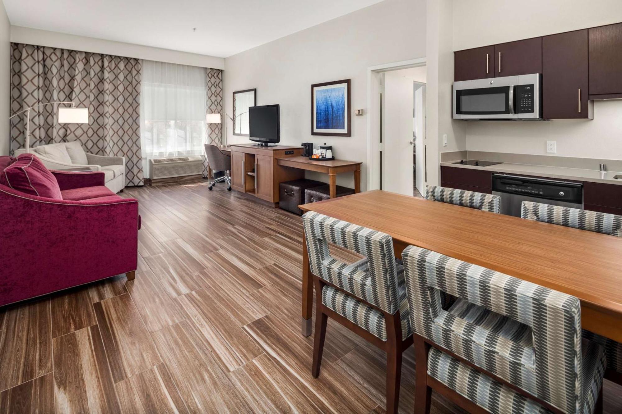 Hampton Inn & Suites Seattle North/Lynnwood Exterior foto