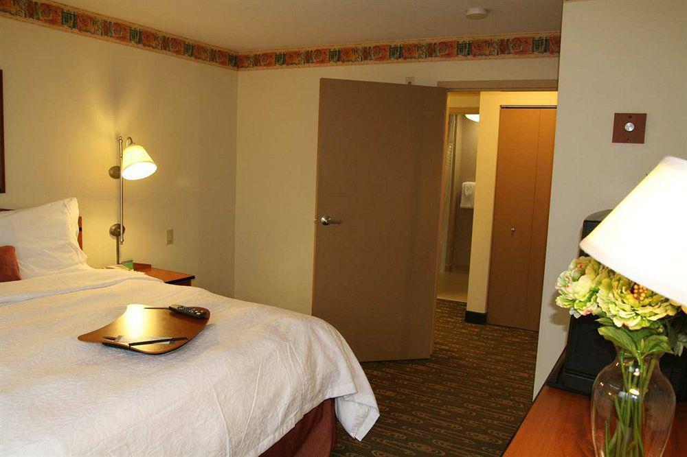 Hampton Inn & Suites Seattle North/Lynnwood Habitación foto